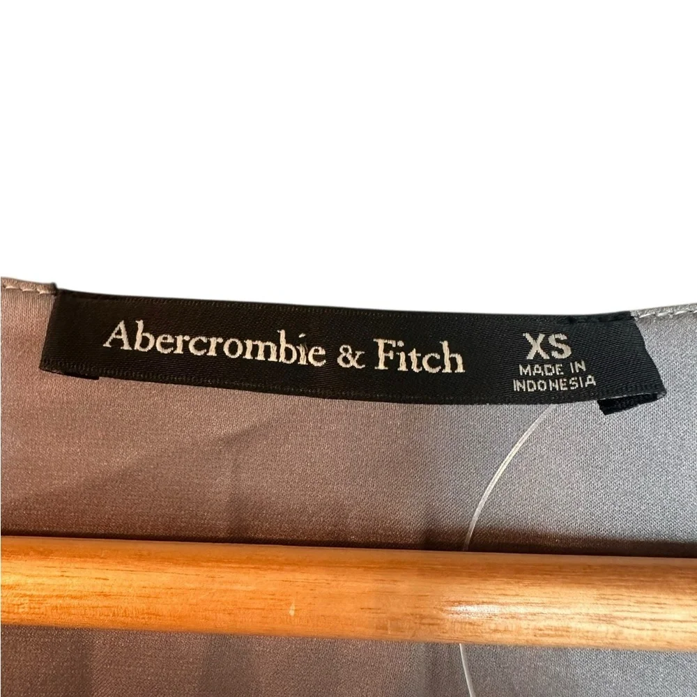 NWT Abercrombie Flutter Sleeve Satin Maxi Dress XS